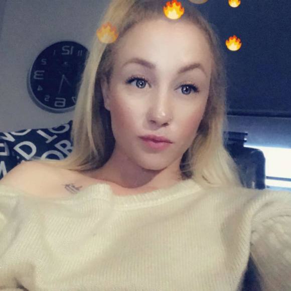 Meet your Posher, Bex - Picture 1 of 1